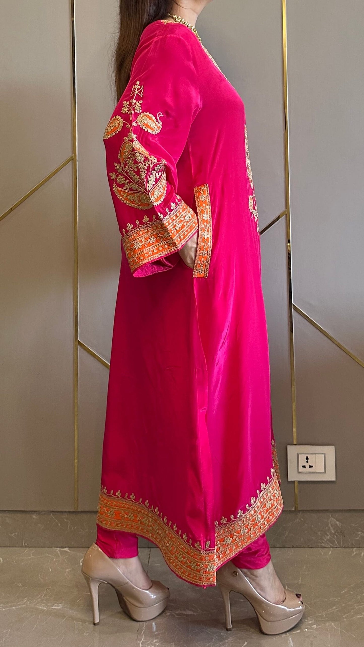 Rani Pink Applique Crepe Kashmiri-Phiran Kurta with Churidar and Matching Potli