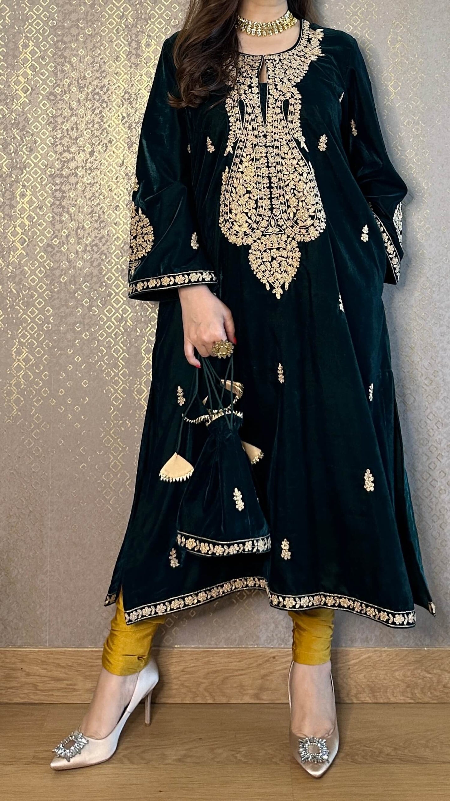 Bottle Green Paisley Velvet Kashmiri-Phiran Kurta with Churidar and Matching Potli