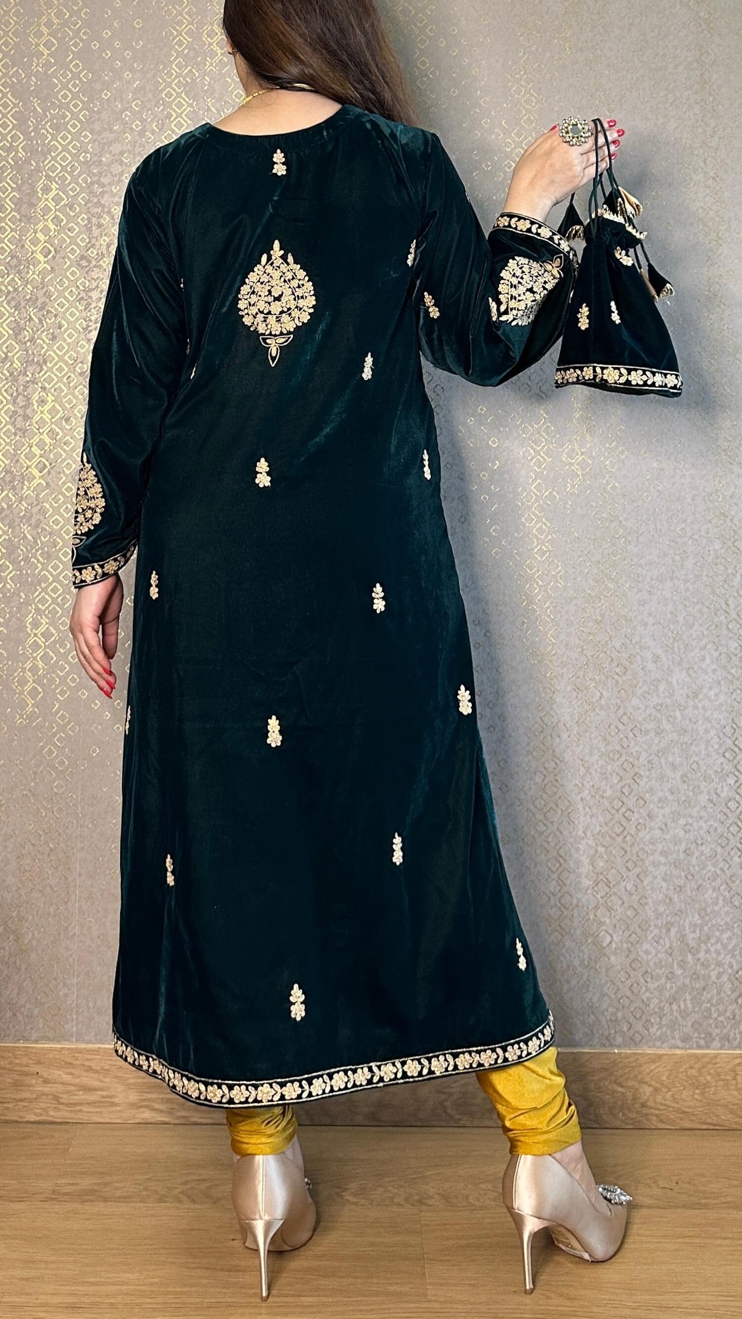 Bottle Green Paisley Velvet Kashmiri-Phiran Kurta with Churidar and Matching Potli