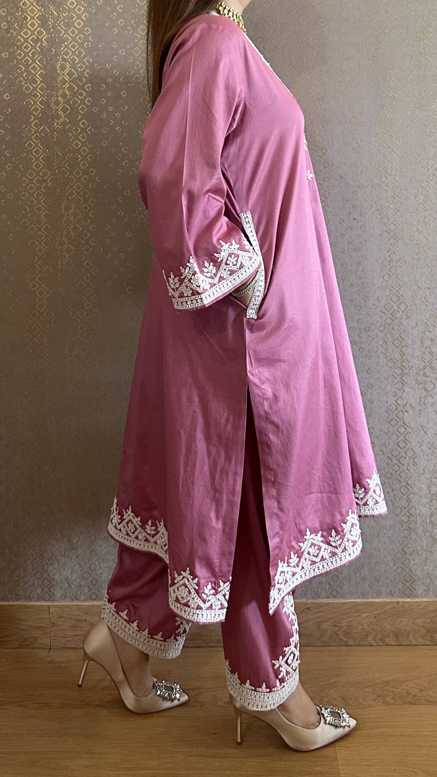 Rouge Pink Kashmiri Phiran with Salwar and Matching Potli