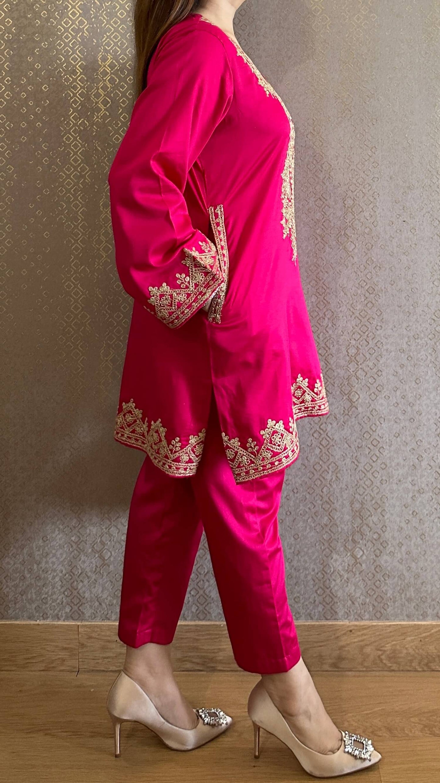 Hot Pink Kashmiri Phiran Coord with Pants and Matching Potli