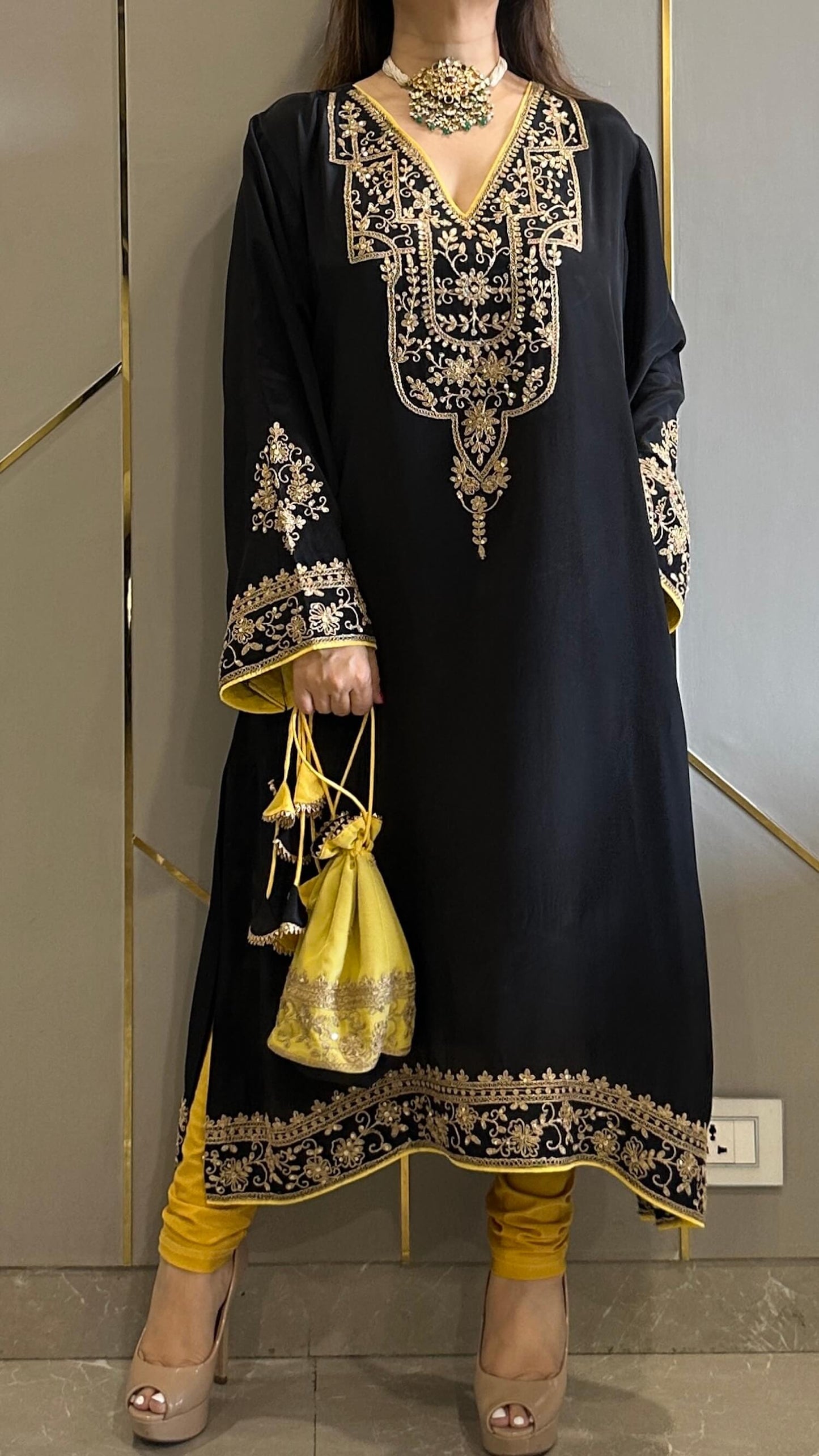 Fiza Black Phiran Kurta with Churidar and Matching Potli