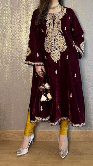 Maroon Paisley Velvet Kashmiri-Phiran Kurta with Churidar and Matching Potli - Express Delivery