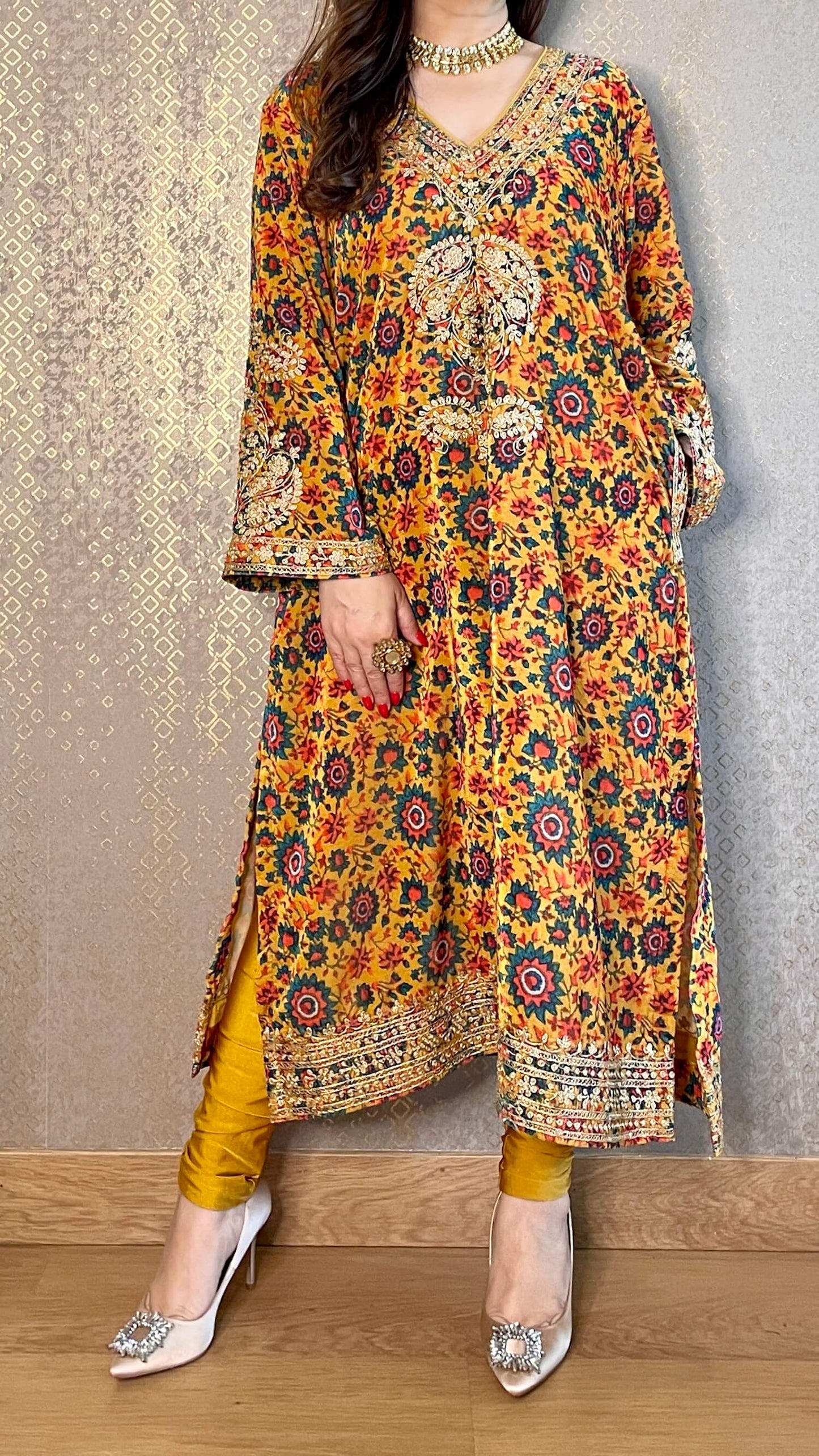 Mustard Printed Velvet Kashmiri-Phiran Kurta with Churidar and Matching Potli